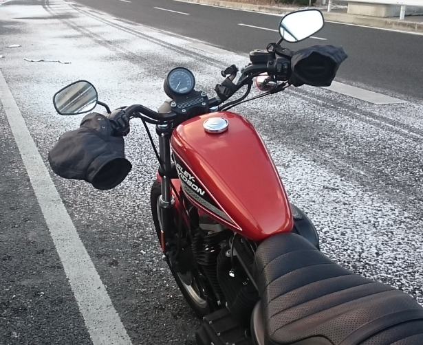 原付用ハンドルカバー　883Rに装着